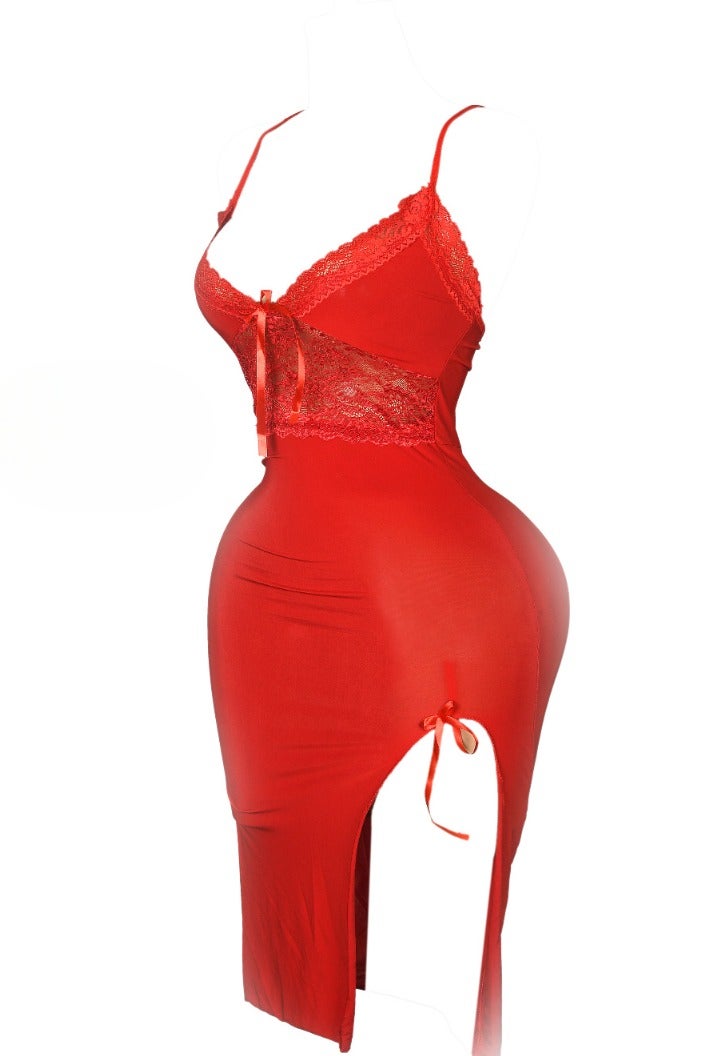 مانيكان فستان نسائي  طويل مفتوح من جانب واحد  ومزينة بفيونكات - Image 3