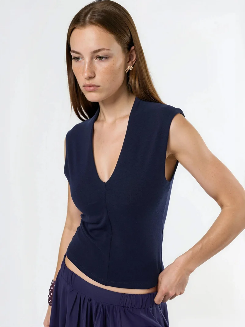بوسيم BUSEM V-neck Sleeveless Drape Blouse