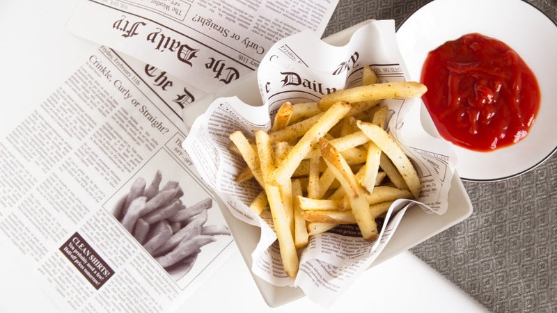 Fox Run French Fry Wax Paper Liners, Newsprint, 24-Count - Image 3