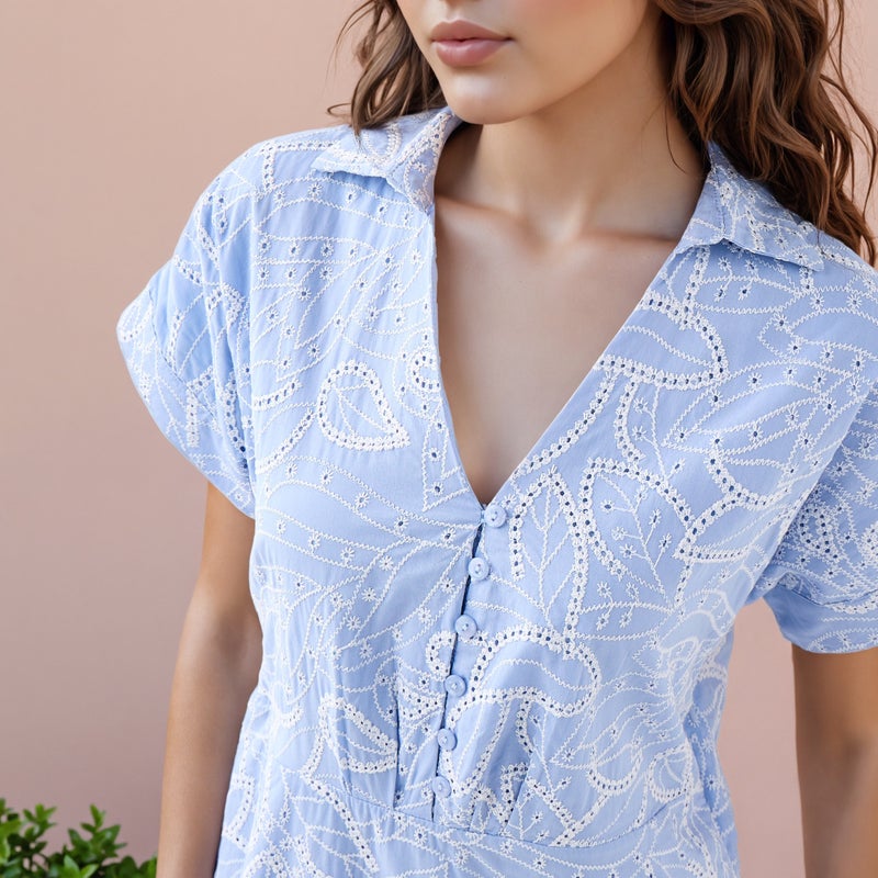 تواكستريمز فستان مطرز بالكامل بياقة مكشكشة - Image 4