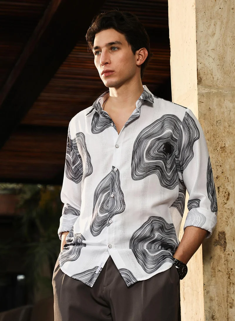 كامبوس سوترا Campus Sutra Men's Chalk White & Midnight Black Contrast-Spool Jacquard Shirt | Spread Collar , Long  Cuffed Sleeves , Button Closure | Abstract Dobby | Cotton-Blend Shirt For Casual Wear