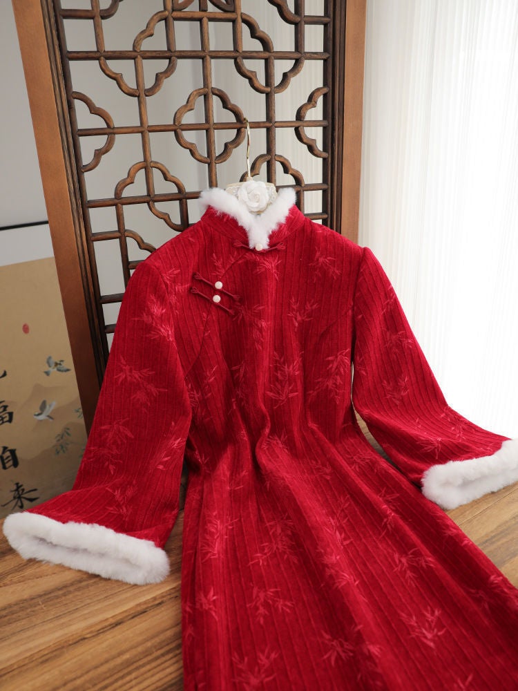 Retro Style Red Gentle Artistic Inverted Large Sleeve Cheongsam 2024 Winter New Maomao Collar Warm New Chinese Style Daily - Image 3