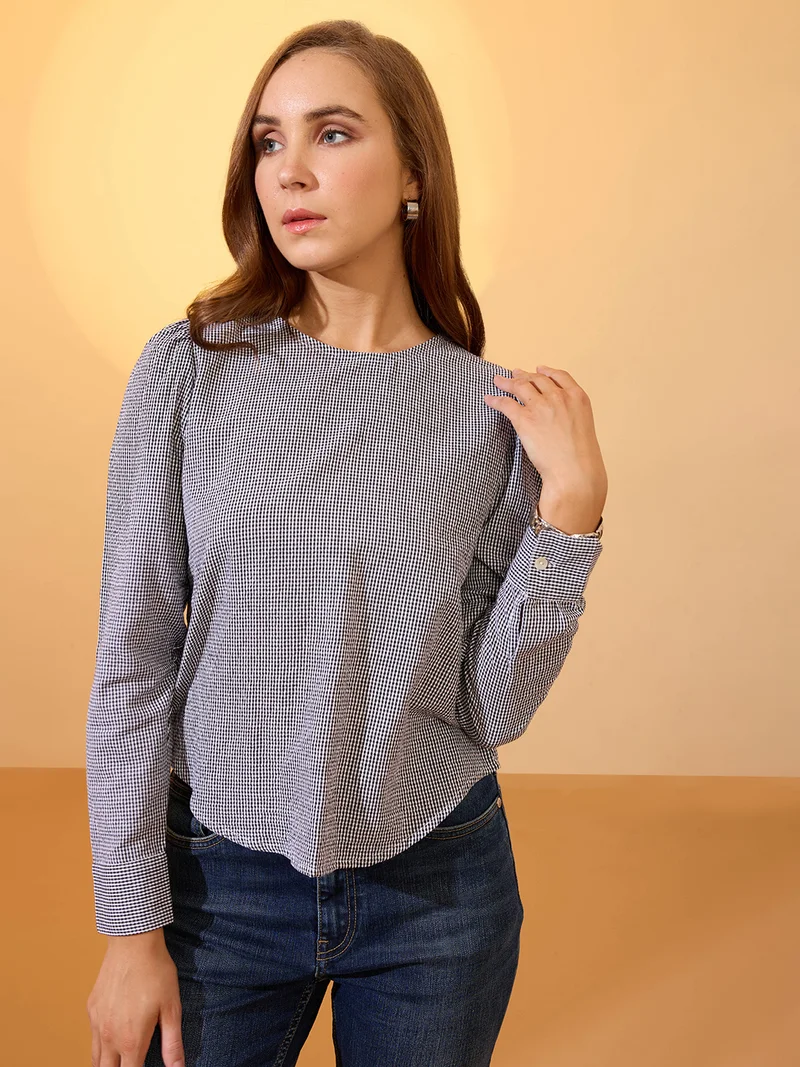 جلو باص Women Black Checkered Back Button Detailing Cuffed Sleeves Curved Hem Shirt Style Top