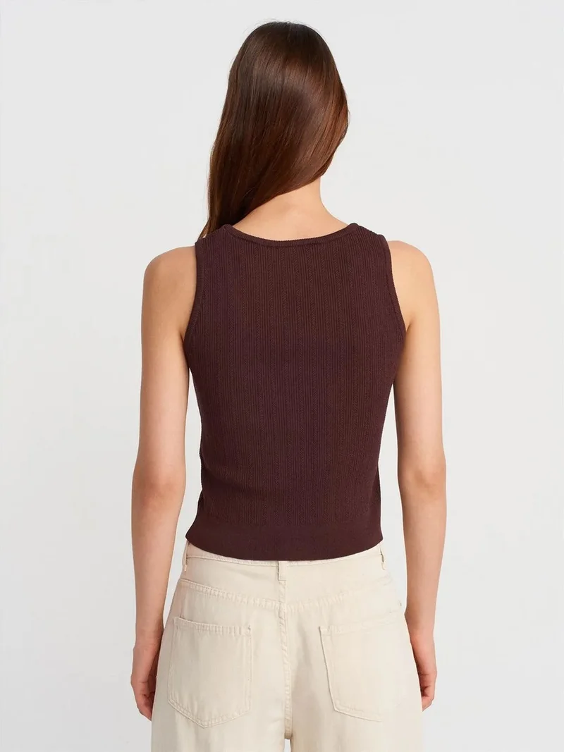 ديلفين Dilvin Ribbed Sleeveless Slim-fit Blouse
