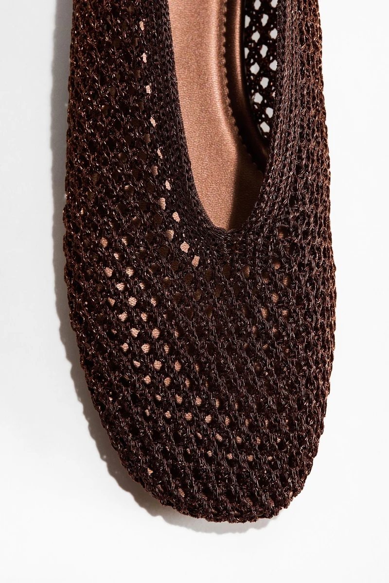 اتش اند ام حذاء باليه مسطّح بتصميم مجدول