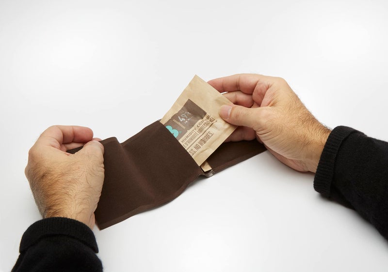 Boveda باوفيدا 49% عبوات التحكم في الرطوبة ثنائية الاتجاه للآلات الموسيقية - 4 عبوات - حجم قياسي - تمنع التشوه والتصدع للآلات الخشبية - عبوات مرطبة لحقائب الآلات - كيس قابل لإعادة الإغلاق - Image 4