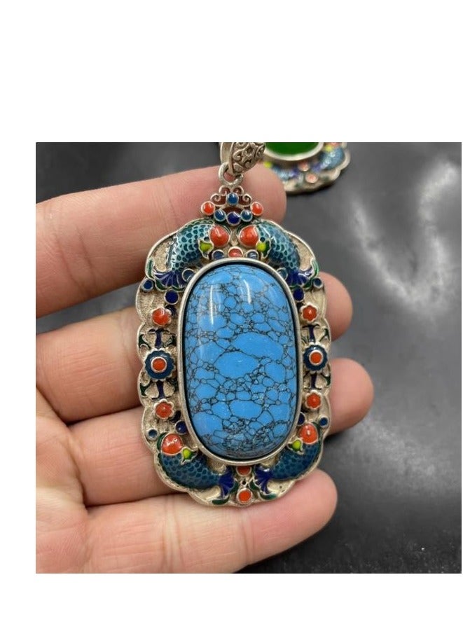 Exquisite Retro Sweater Pendant Necklace - Image 1