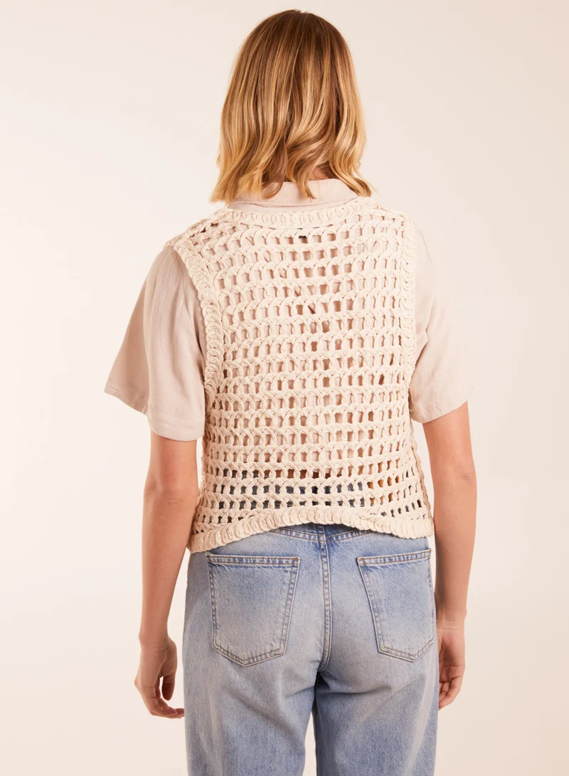 بلو فانيلا كارديجان كروشيه بدون أكمام