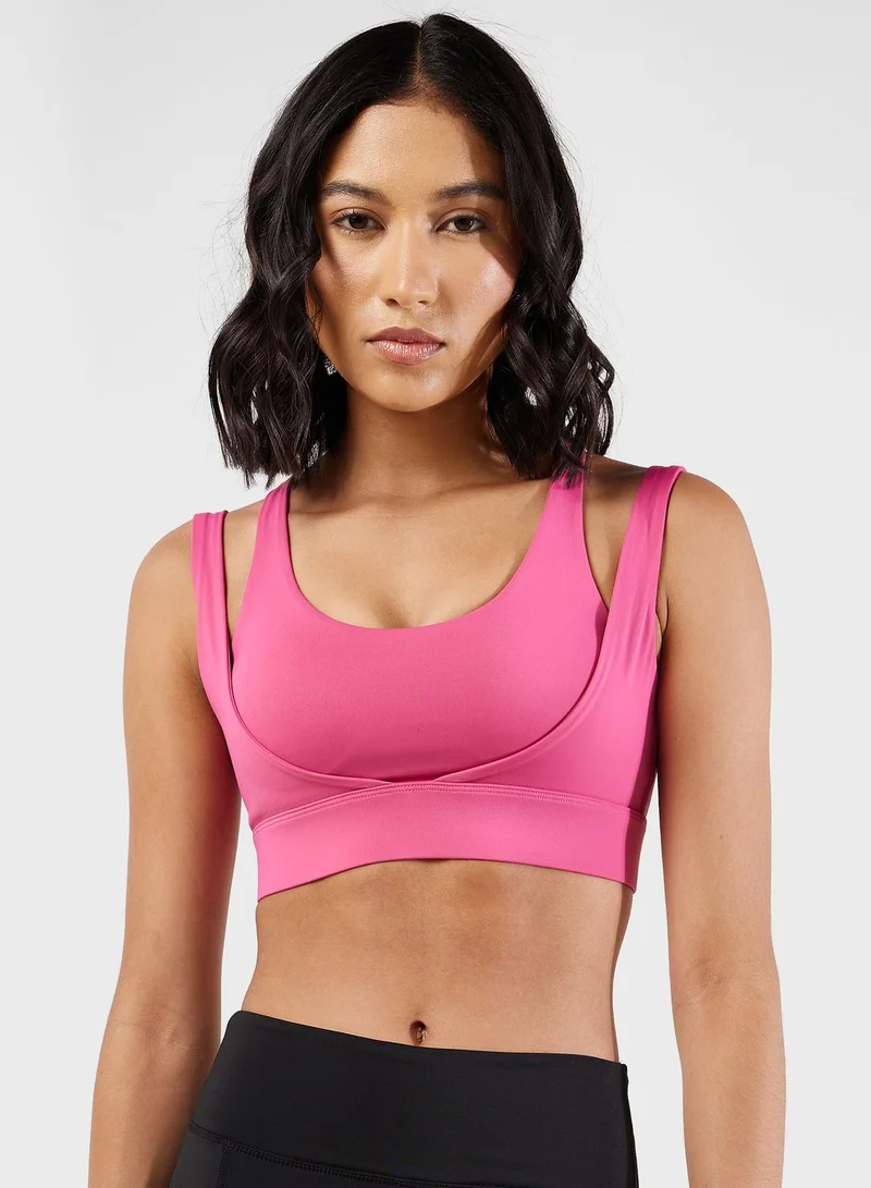 فورورد Medium Support Cutout Detail Sports Bra