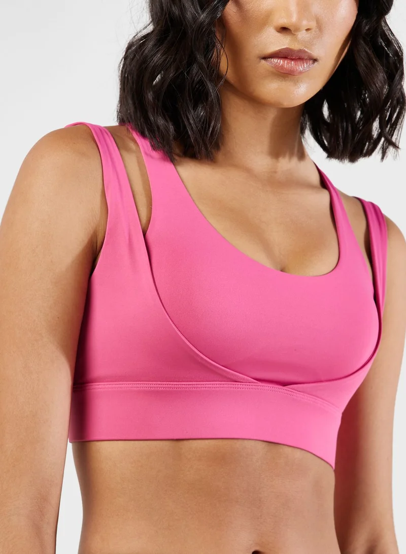 فورورد Medium Support Cutout Detail Sports Bra