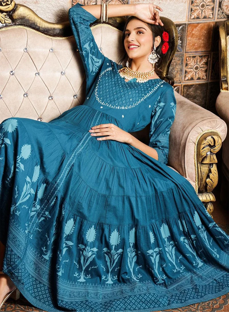 آي شين فستان طبقات بلون تركواز