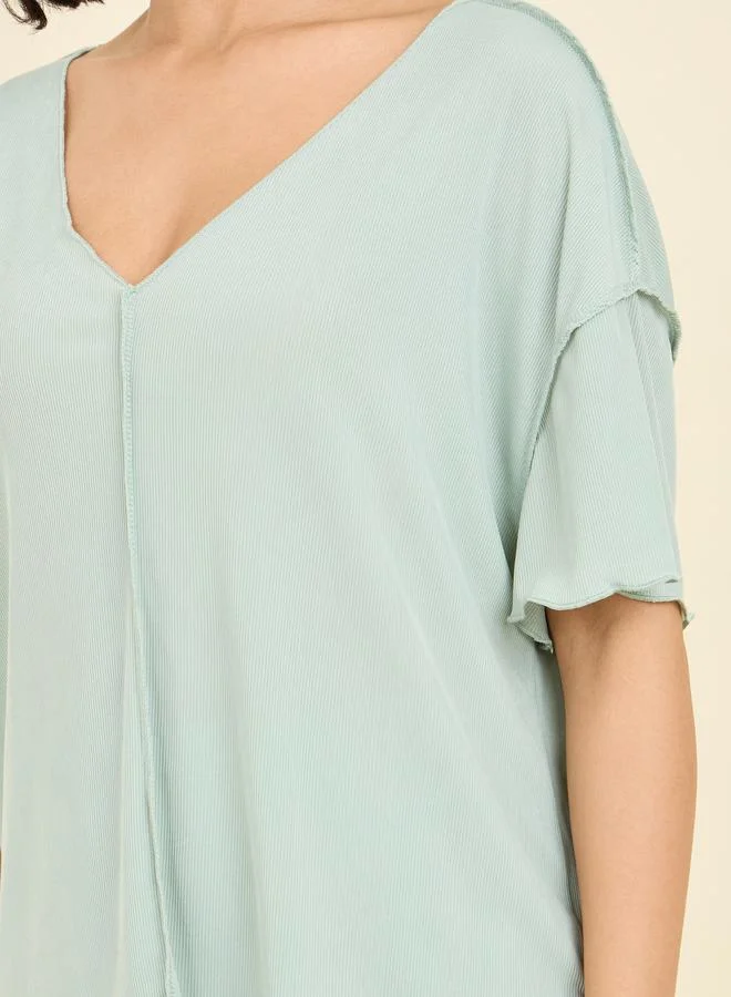 Styli Seam Detail Lettuce Hem V Neck T-shirt and Pyjama Set