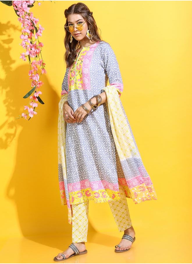 Vishudh Women Multi-Colored Printed Cotton Kurta Set by Styli  - Image 4