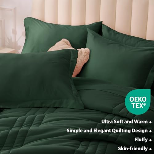 Velorose Queen Comforter Set Emerald Green - Bed in a Bag Queen Size 7 Pieces, Soft Bedding Set for All Seasons, Christmas Premium Queen Comforter Set with Comforter, Sheets, Pillowcases & Shams - Image 5