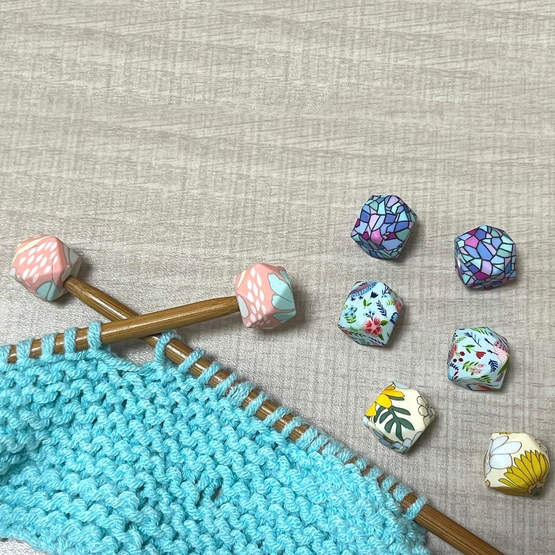 SPANSEE 8 PCS Hexagon Print Knitting Needle Stoppers, Knitting Needle End Caps, Stitch Stoppers, Fit Size 2.5-13 (3mm-9mm) Needles - Image 2