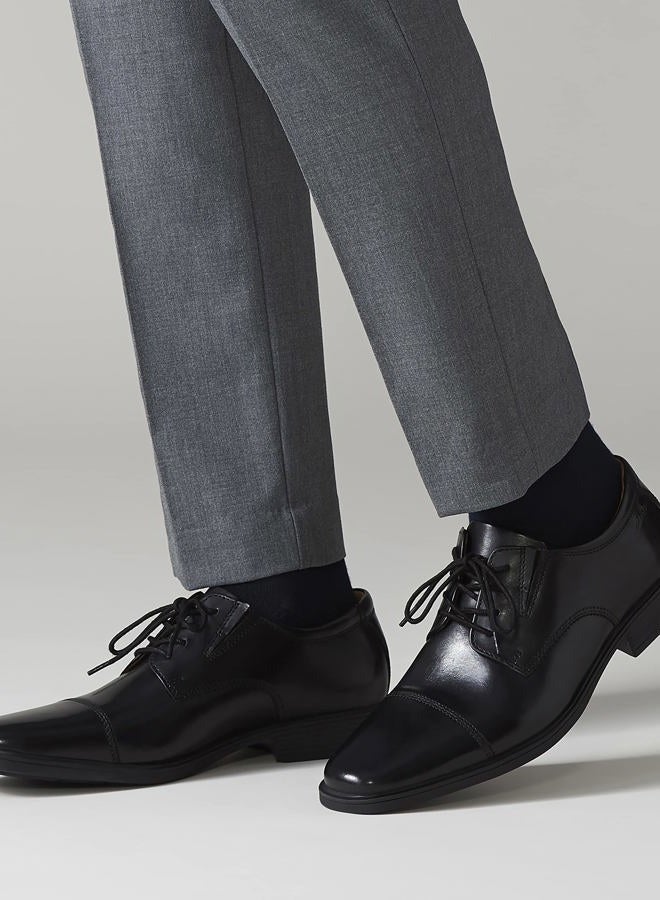 clarks حذاء أكسفورد تيلدن للرجال، جلد أسود، 49 1/2 EU - Image 4