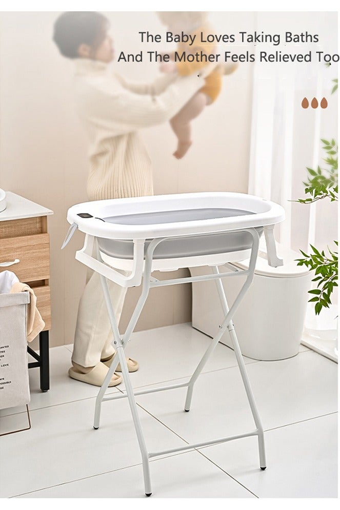 صحراء الواحة حوض استحمام قابل للطي للأطفال من 7 قطع مع حامل - حوض استحمام مع حامل، شاشة عرض درجة الحرارة، مقعد، غطاء استحمام، حوض استحمام للأطفال، مغرفة ماء. مناسب للاستحمام - من الولادة وحتى 8 سنوات - هدية للأطفال - Image 2