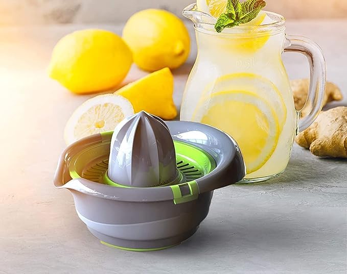 Supermom Lock It Plastic Hand Juicer 300ml - Image 5