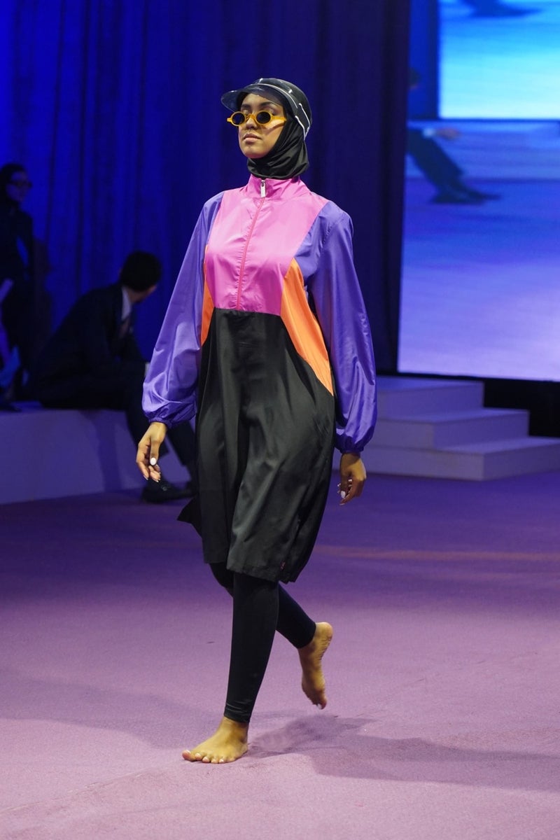 Marina Parachute Black Fully Covered Hijab Swimsuit M2312  - Image 3