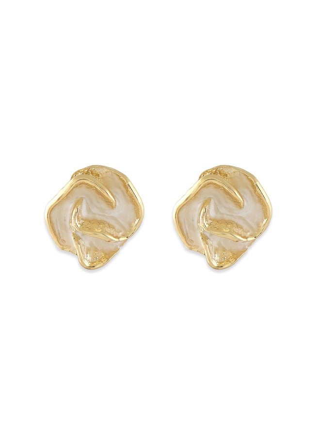 Zaveri Pearls أقراط زافيري بيرلز الذهبية المطلية بالمينا بتصميم عصري على شكل زهرة، مرصعة بأحجار كريمة، للنساء - ZPFK21972 - Image 1