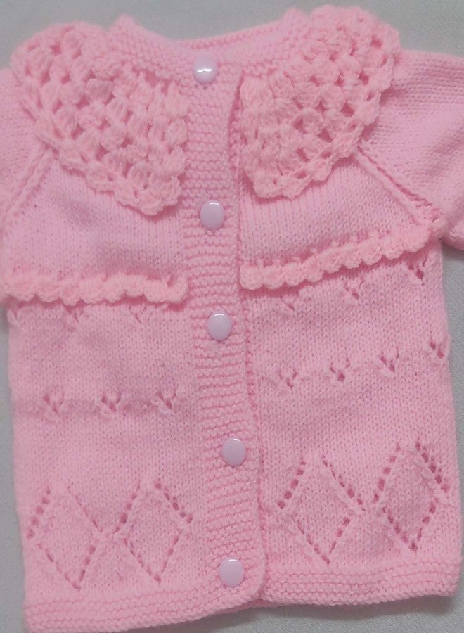 Cute Collection مجموعة لطيفة من كنزة صوفية مفتوحة من الأمام مصنوعة يدوياً مع قبعة وزوج من الجوارب لفصل الشتاء للأطفال من عمر 0 إلى 6 أشهر للأولاد والبنات (اللون: وردي) - Image 3