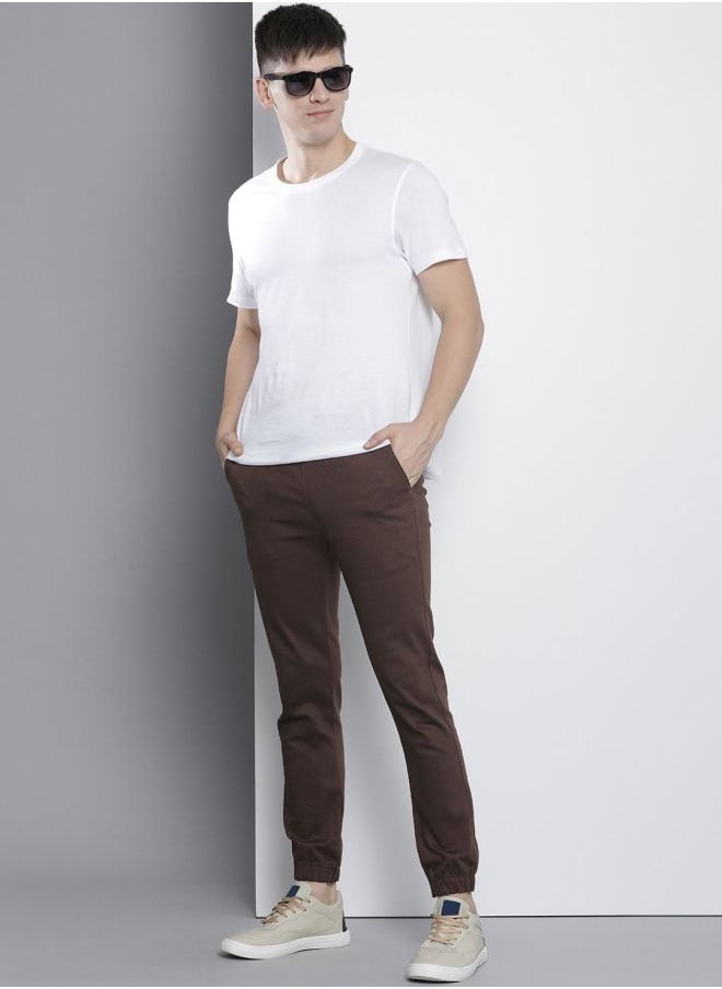 The Indian Garage Co Men Slim Fit Solid Mid-Rise Stretchable Chino Joggers  - Image 4