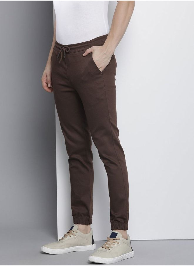 The Indian Garage Co Men Slim Fit Solid Mid-Rise Stretchable Chino Joggers  - Image 2