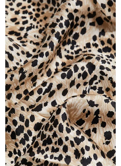 اتش اند ام Printed silk scarf