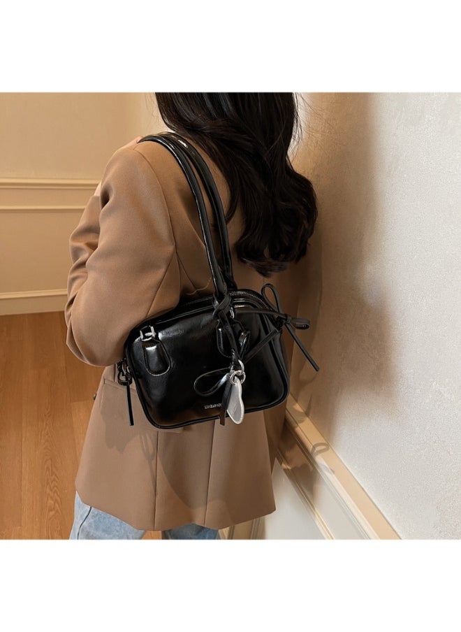 Mark Fairwhale New Fashionable Simple Retro Underarm Bag  - Image 3