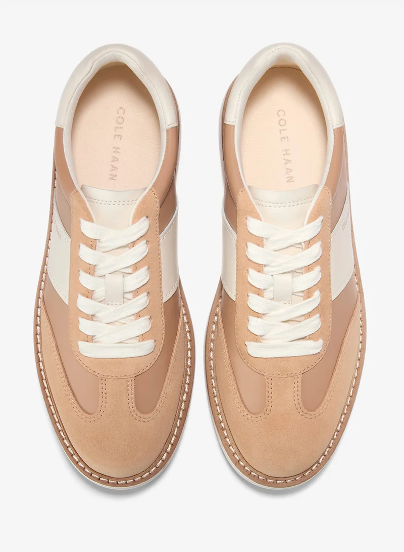 كول هان سنيكرز نسائي أوريجينال جراند ماكس منصة