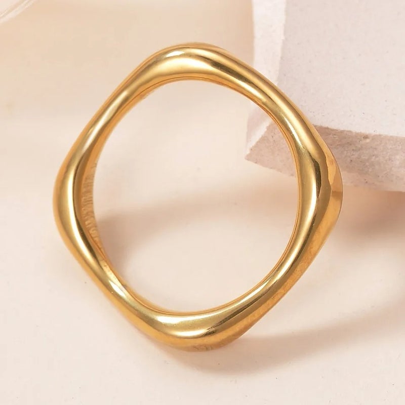 Golden Stainless Steel Ring Size 19 - Image 3