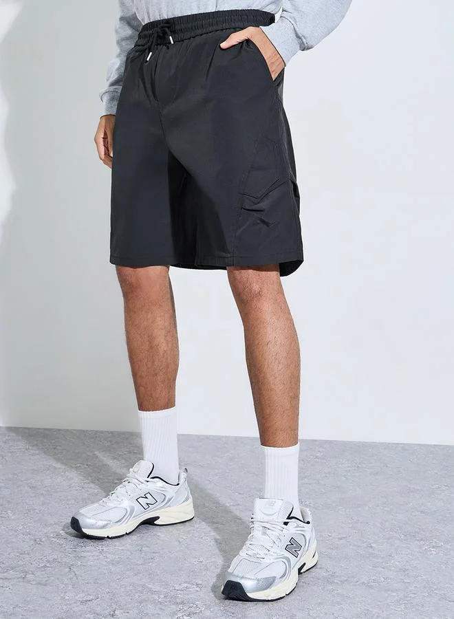 ستايلي Black Solid Drawstring Cargo Shorts