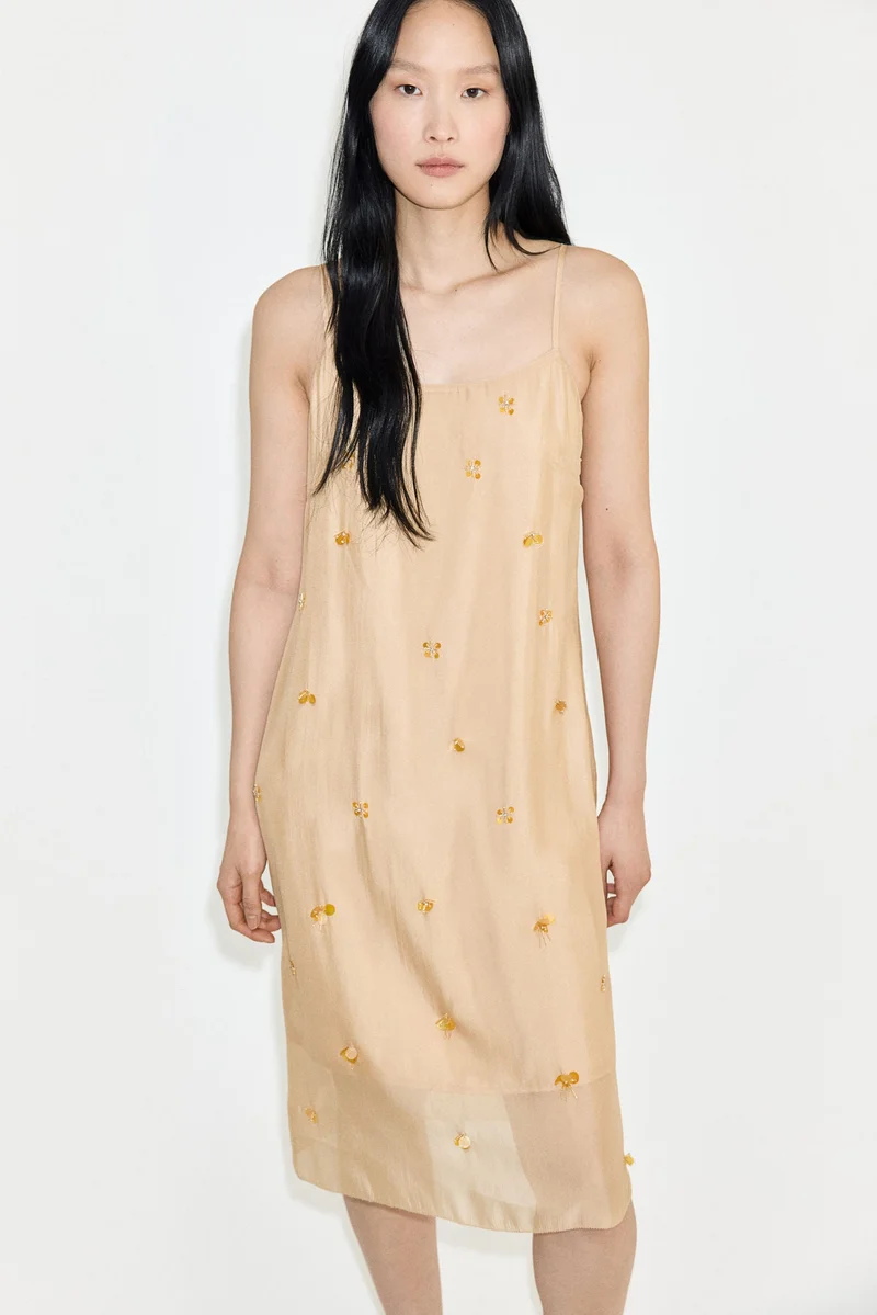 اتش اند ام فستان شفاف بحمالات مزين بزخارف