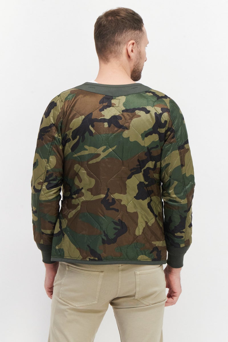 Alpha Industries جاكيت رجالي مبطن بأكمام طويلة بتصميم مموه، لون زيتوني - Image 2