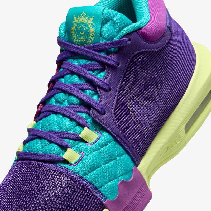 Nike LeBron Witness 8 Basketball Shoes
