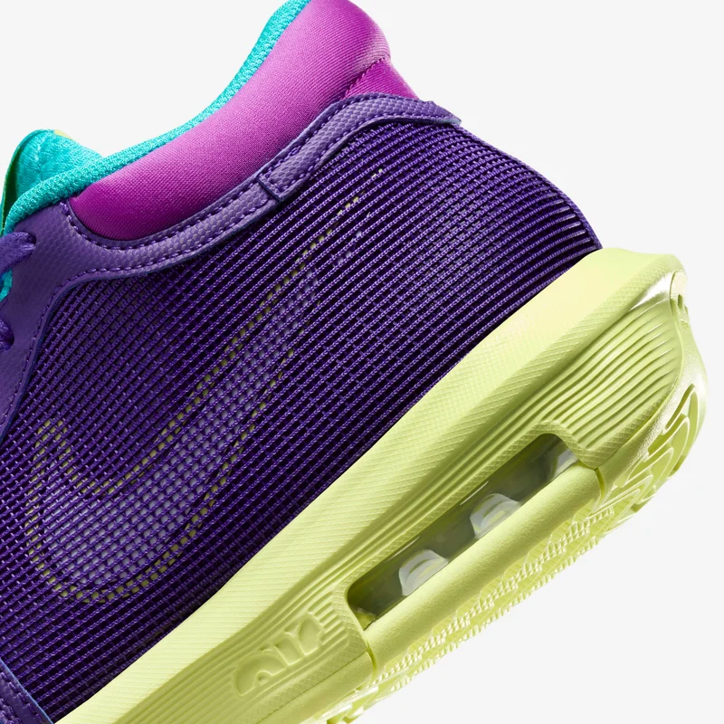 Nike LeBron Witness 8 Basketball Shoes