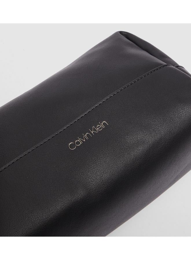 CALVIN KLEIN JEANS PLUS Calvin Klein Utility Napa CK Washbag Black, CK Black\menbag039  - Image 2