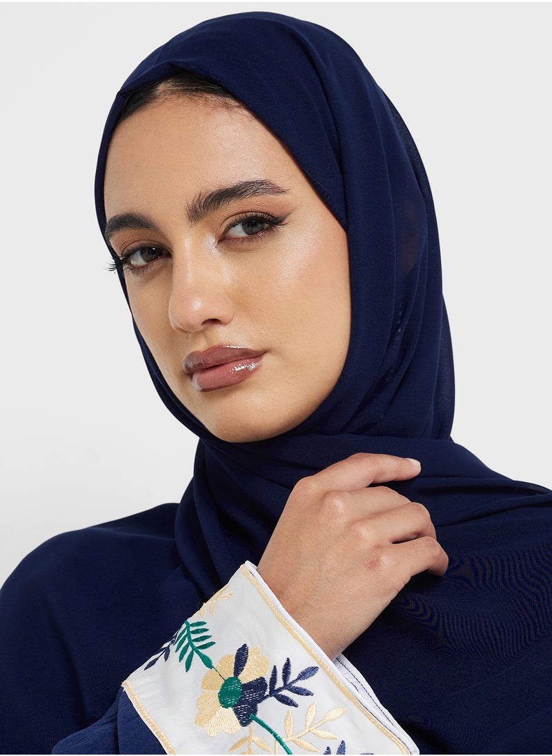 hayas closet V-Neck Printed Straight Sleeve Abaya  - Image 4