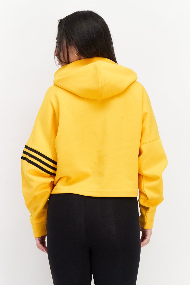 adidas Originals هودي خارجي للنساء مزين بشعار مطرز، أصفر - Image 2
