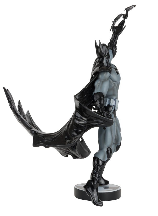 McFarlane Toys - DC Direct - Batman Black & White - Batman by Freddie Williams II (Resin) - Image 2