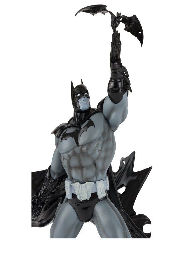 McFarlane Toys - DC Direct - Batman Black & White - Batman by Freddie Williams II (Resin) - Image 5