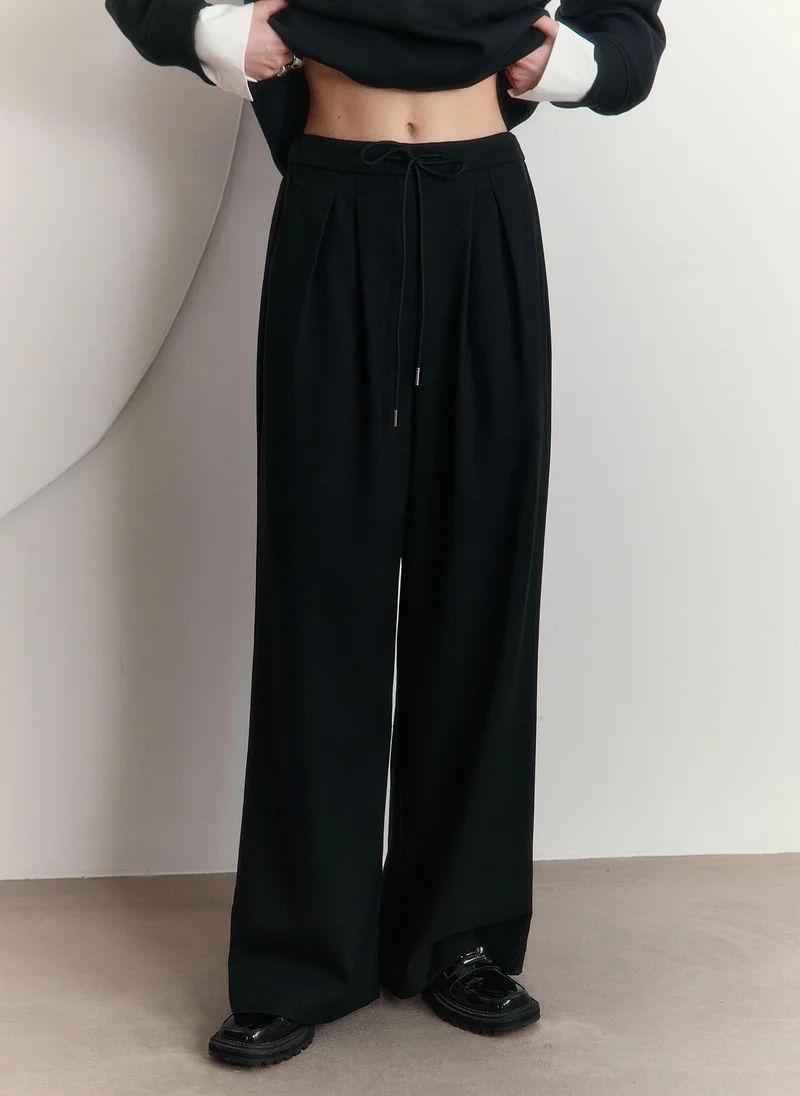 Lichi Palazzo trousers with pleats and matching ties