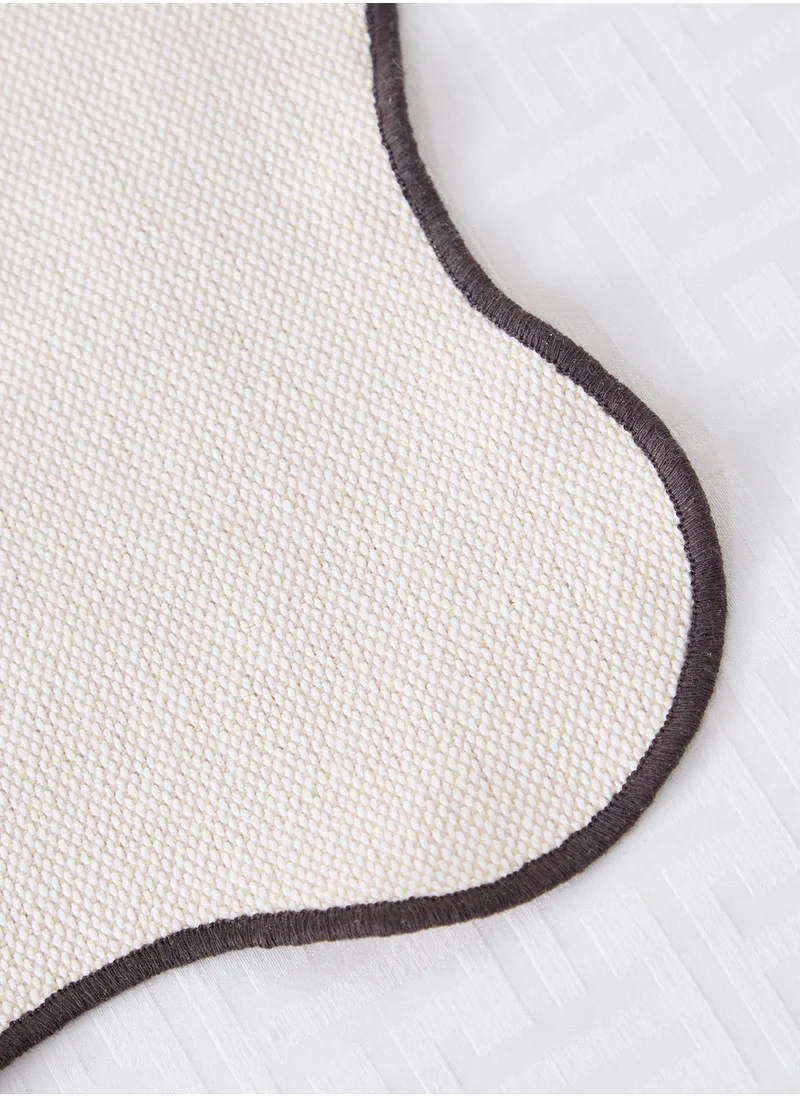 اتش اند ام 2-Pack Scallop-Edged Place Mats