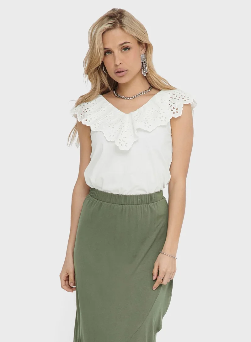 Jacqueline de Yong Ruffle Detail V-Neck Top