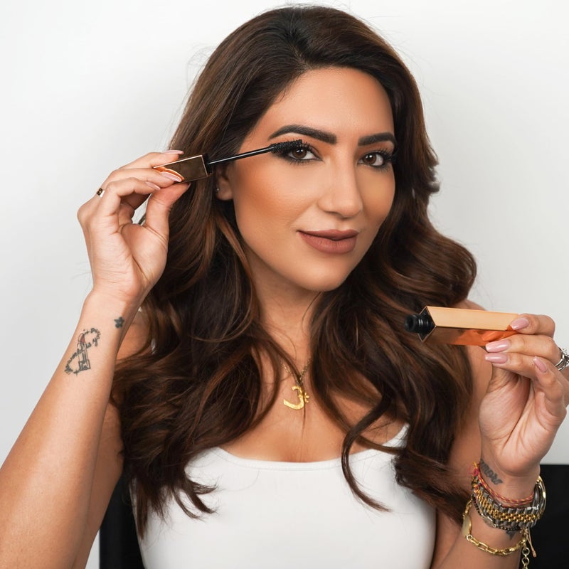 NATASHA MOOR ماسكارا ناتاشا مور "موور باور" السوداء - تركيبة فاخرة لتكثيف، تطويل، وتغميق الرموش - مقاومة للماء ومضادة للتلطخ - مكياج عيون - جمال نظيف خالي من القسوة لنتائج تدوم طويلاً - Image 4
