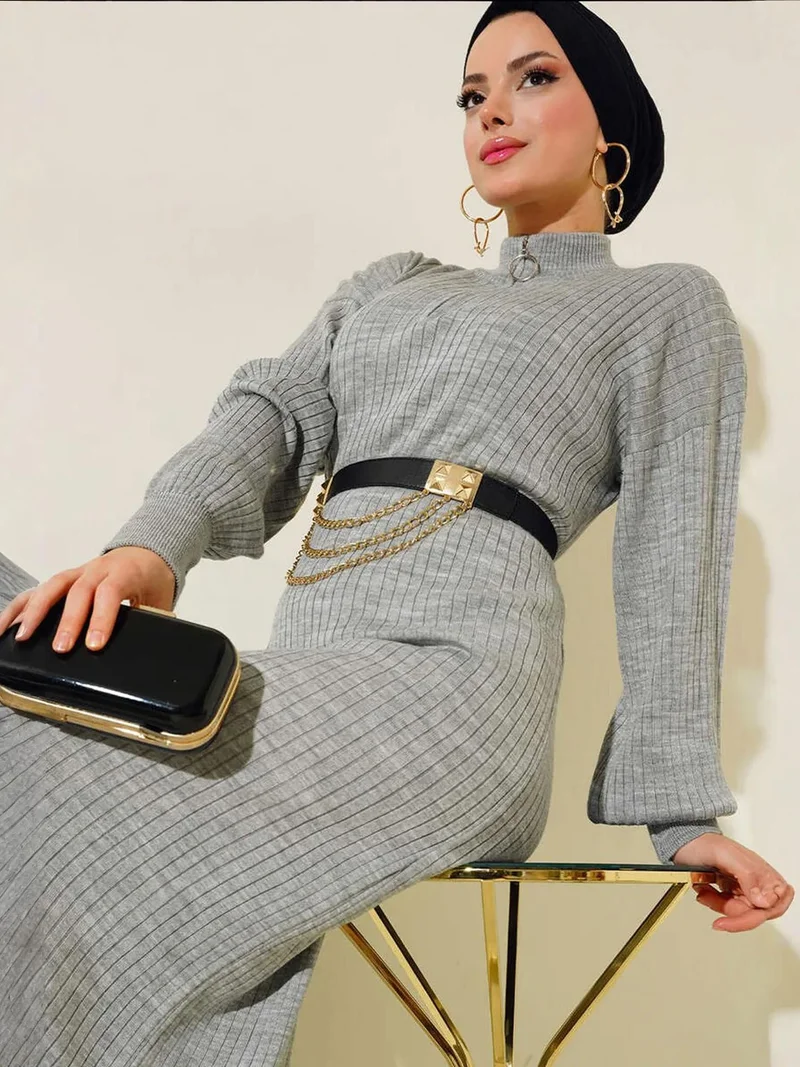 بيغ دارت فستان ماكسي بياقة عالية مضلع من