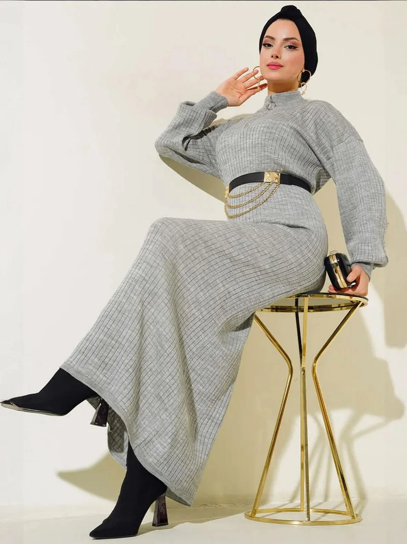 بيغ دارت فستان ماكسي بياقة عالية مضلع من