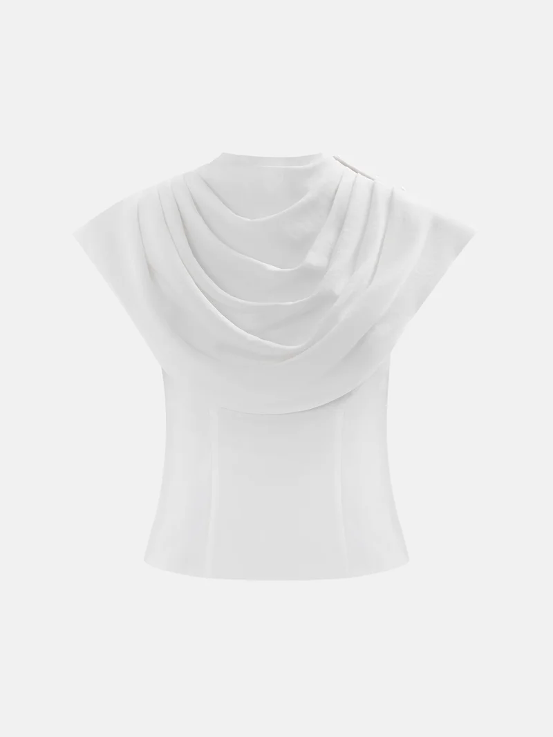 ليتشي بلوزة واسعة مع صدر منسدل