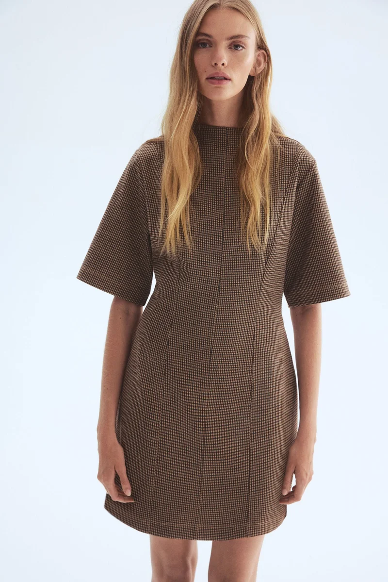 اتش اند ام فستان ميني بياقة قائمة