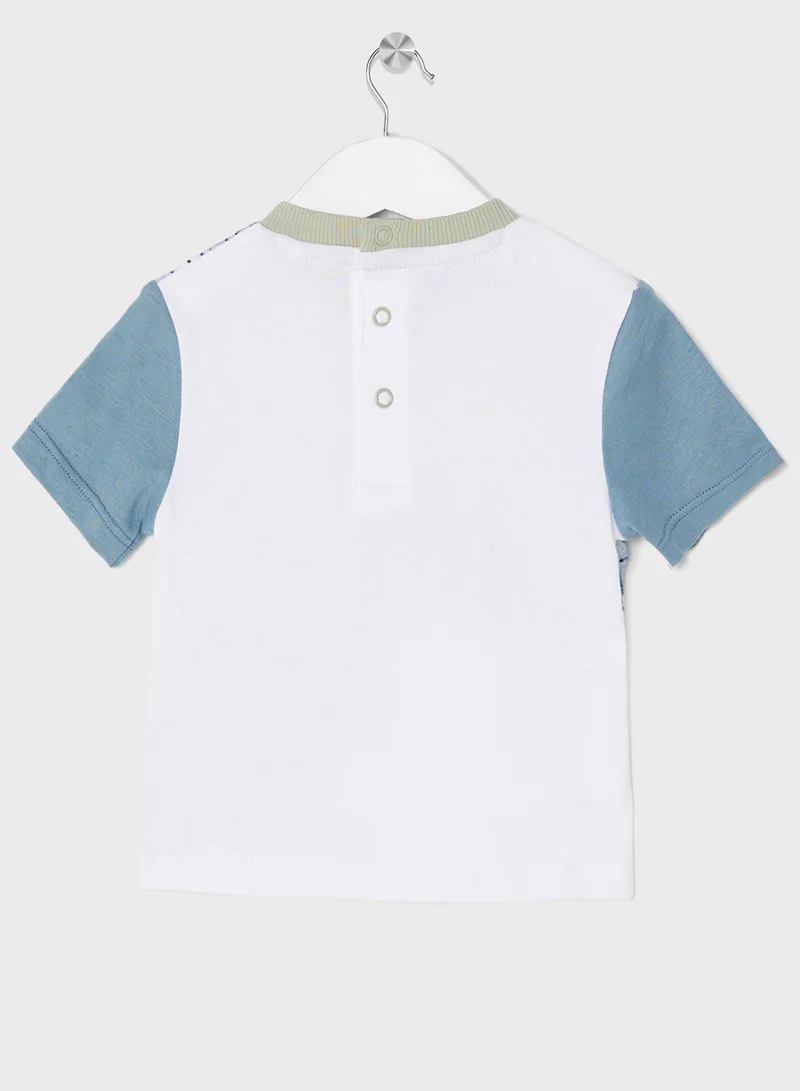 جس Kids Printed T-Shirt &  Shorts Set